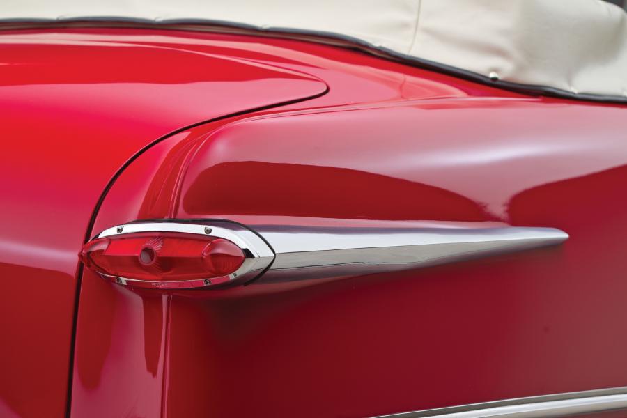  Ford Custom DeLuxe Convertible Red 1951 года  (фото 14 из 20)